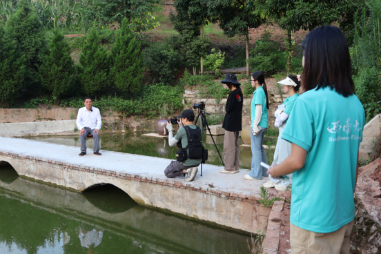 文件名稱:新傳.png原圖大小:0.78MB