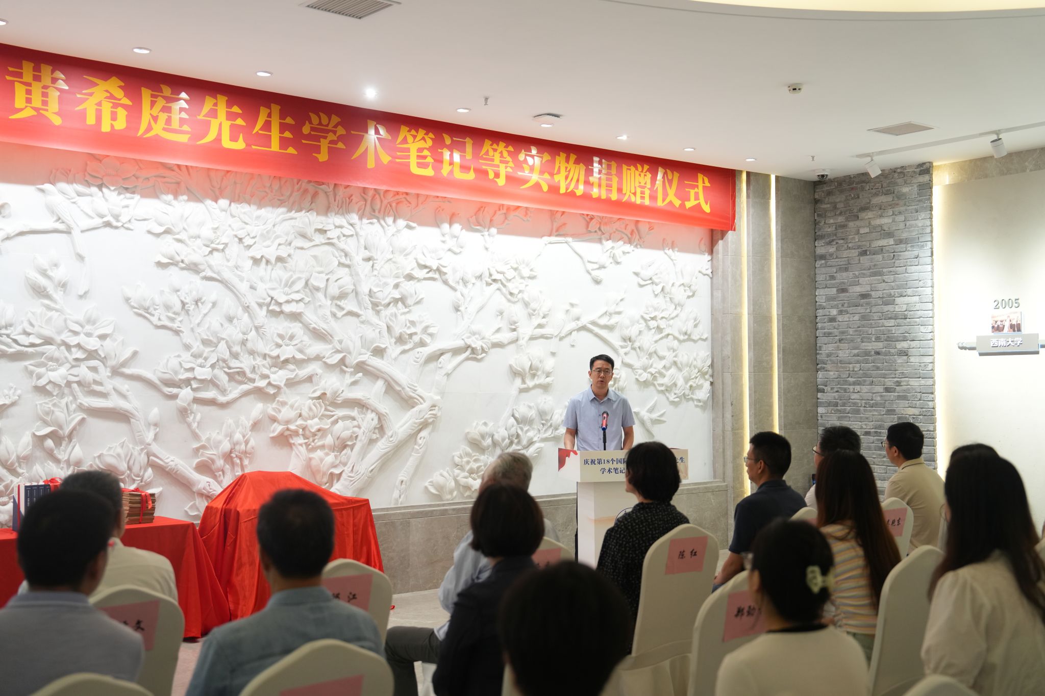 文件名稱:DSC02404.JPG原圖大小:32.38MB